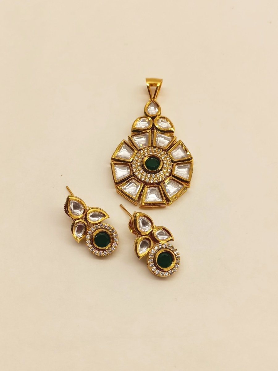 Ragvi Green Kundan Pendant Set - House of Sarvati LLC