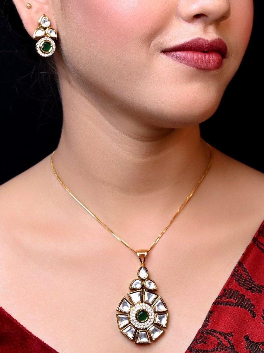 Ragvi Green Kundan Pendant Set - House of Sarvati LLC