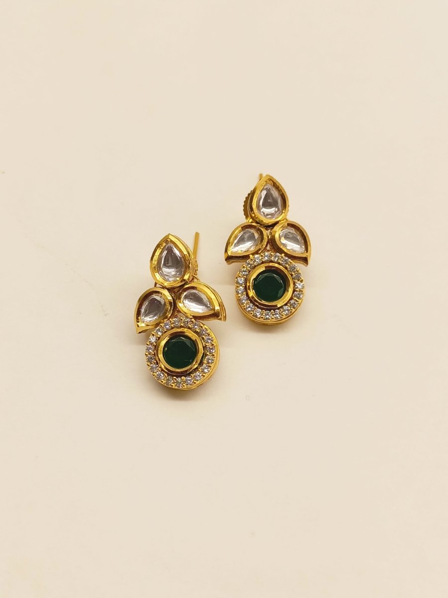 Ragvi Green Kundan Pendant Set - House of Sarvati LLC