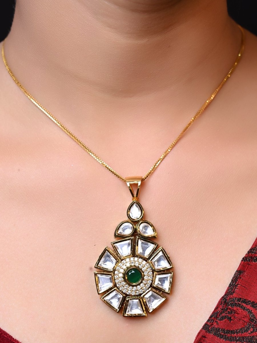 Ragvi Green Kundan Pendant Set - House of Sarvati LLC