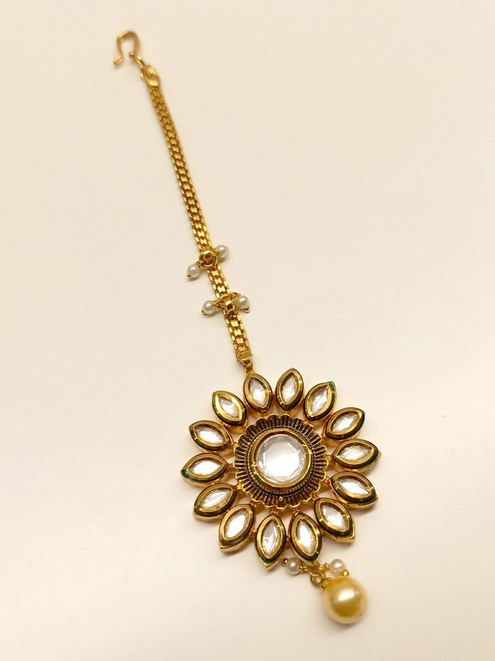 Saranya White Kundan Maangtikka - House of Sarvati LLC