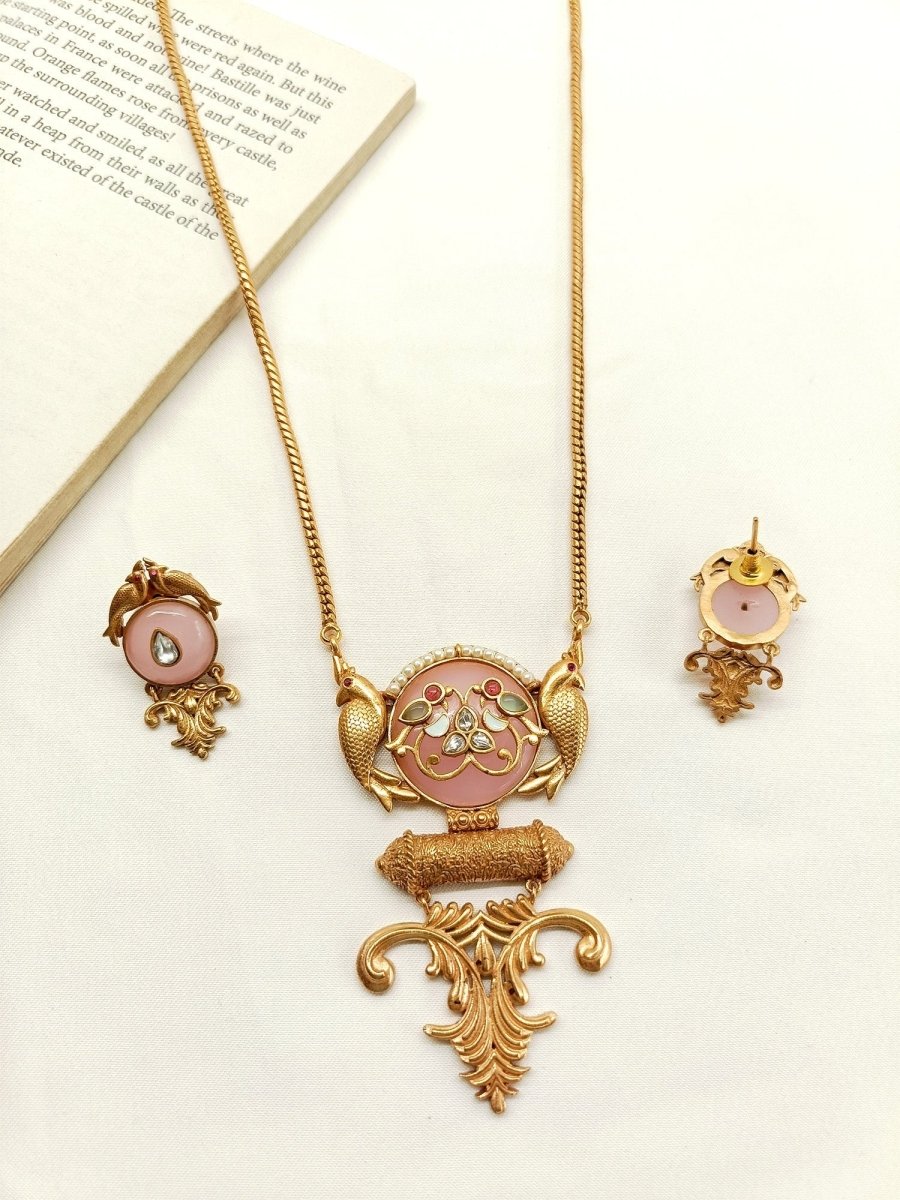 Shazahna Baby Pink Boutique Necklace Set - House of Sarvati LLC