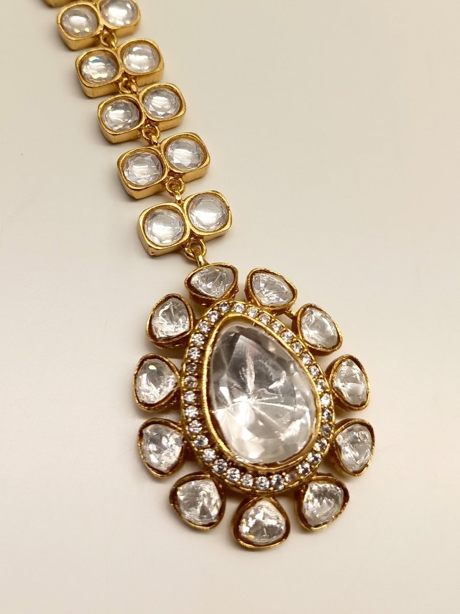 Shriya White Kundan Maangtikka - House of Sarvati LLC