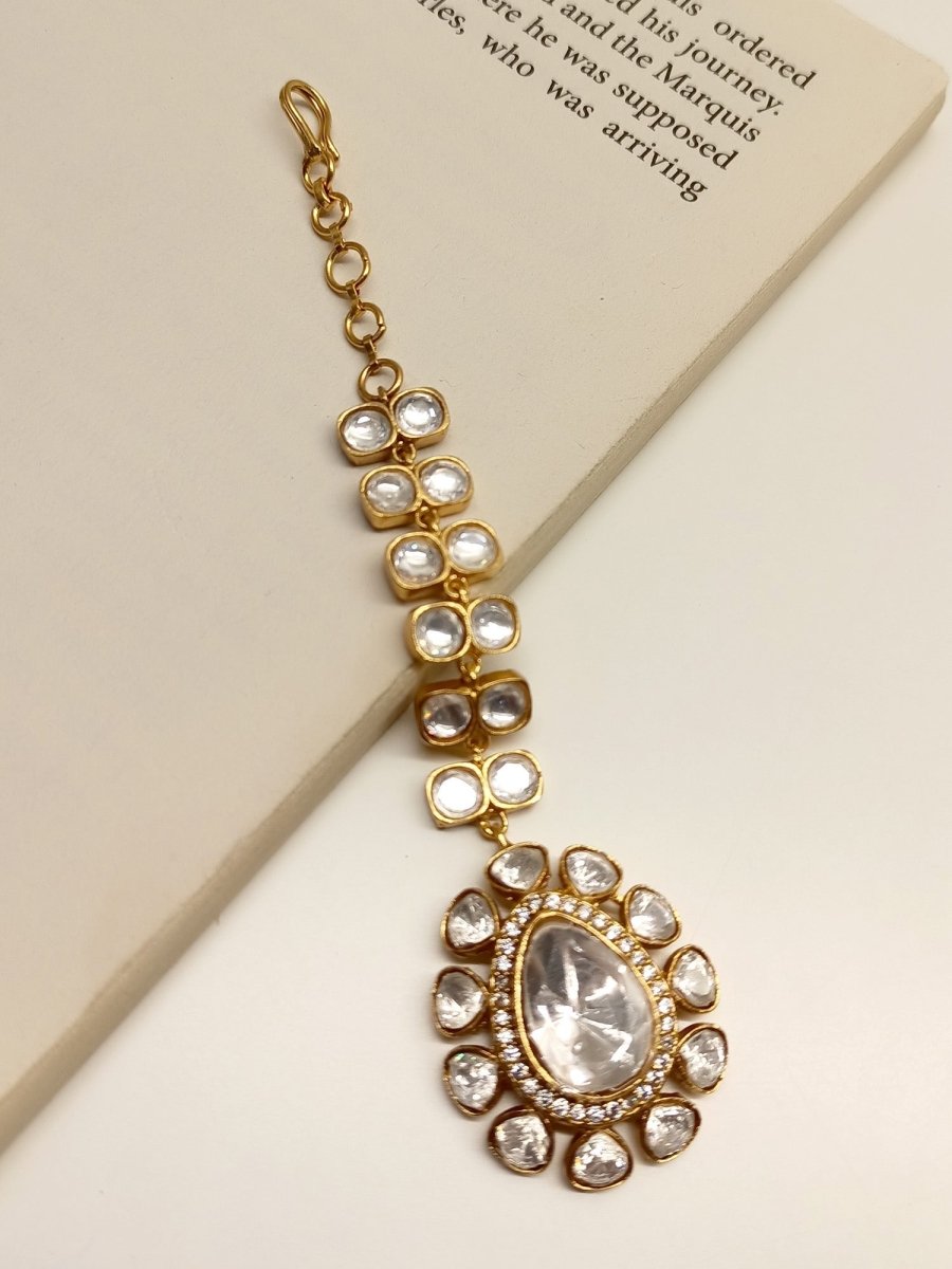 Shriya White Kundan Maangtikka - House of Sarvati LLC