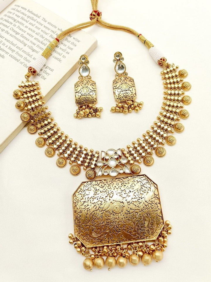 Yukti Plain Antique Necklace Set - House of Sarvati LLC