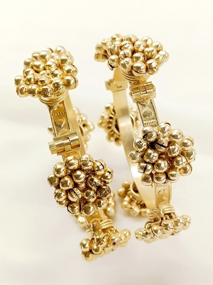 Zaara Oxidized Golden Bangle - House of Sarvati LLC