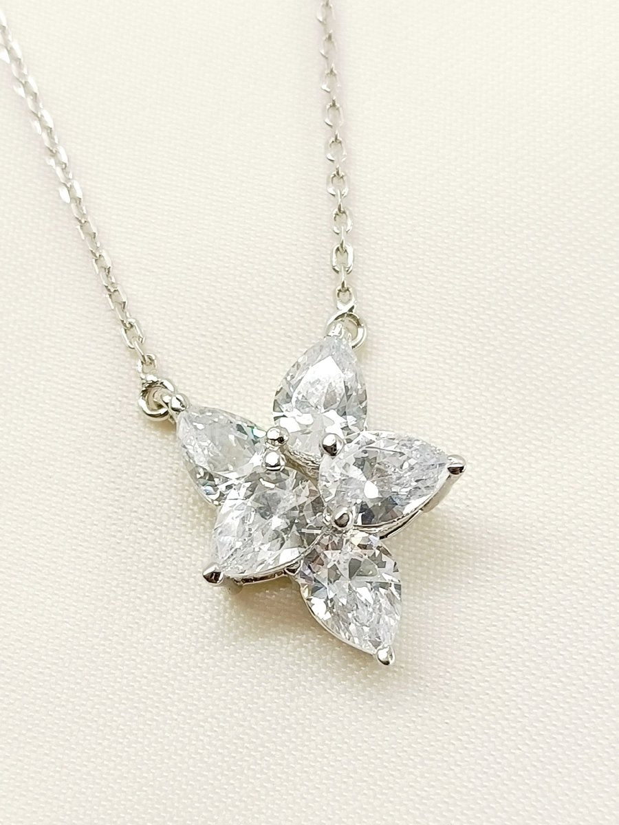 Zamila 92.5 Silver Swarovski Stone Pendal - House of Sarvati LLC